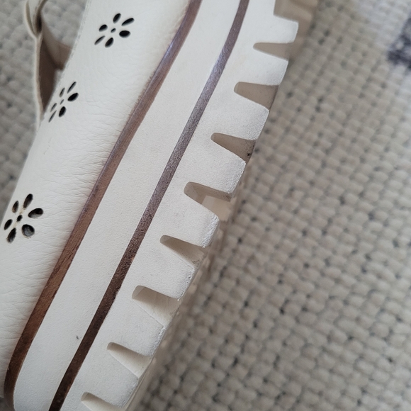 Anthro Elvio Zanon Platform Mary Jane Loafers Floral Cut Out - Picture 14 of 16